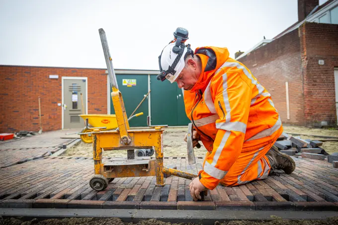 Web 20251127 113429 SV4275