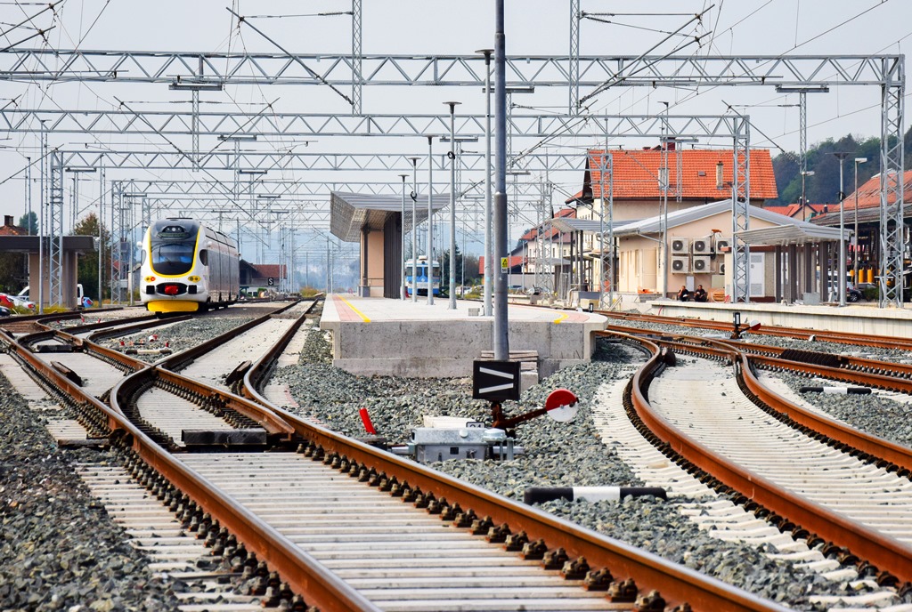 Modernizacija i elektrifikacija željezničke pruge na dionici Zaprešić - Zabok (željeznička pruga R201 Zaprešić-Čakovec) - Spoorwegbouw