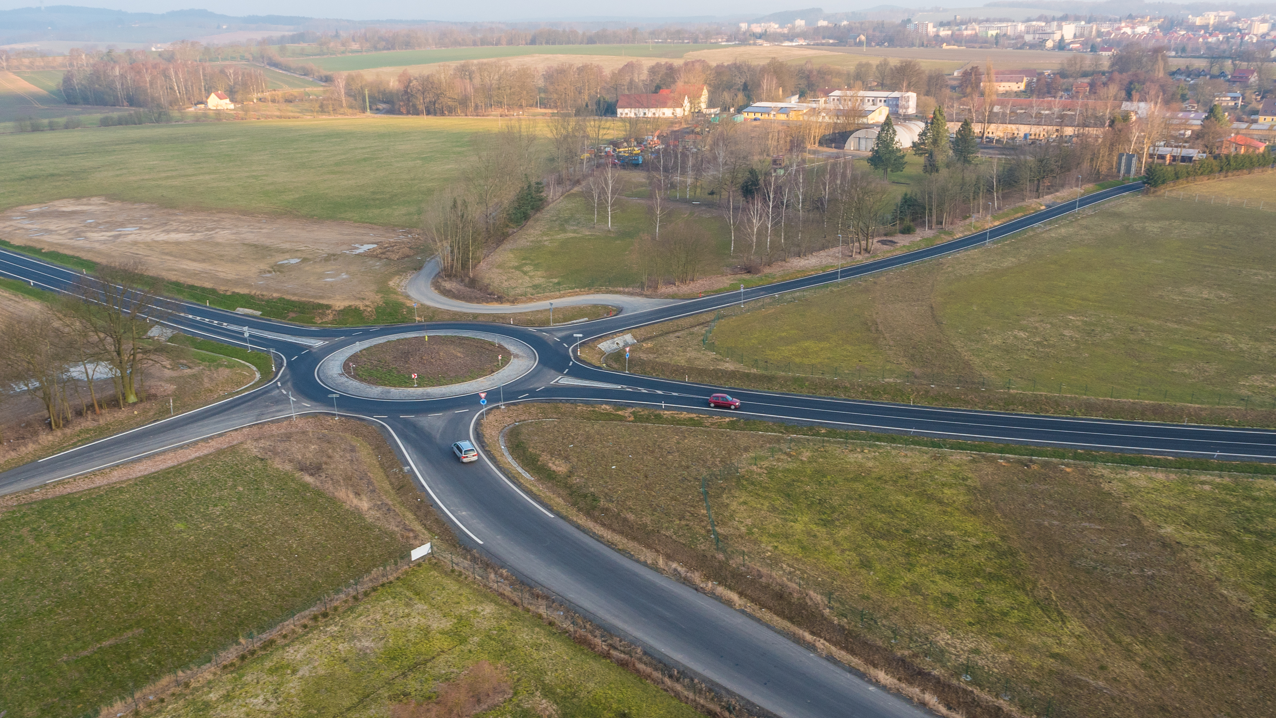 Silnice II/214 – jihovýchodní obchvat Chebu - Wegen- en bruggenbouw