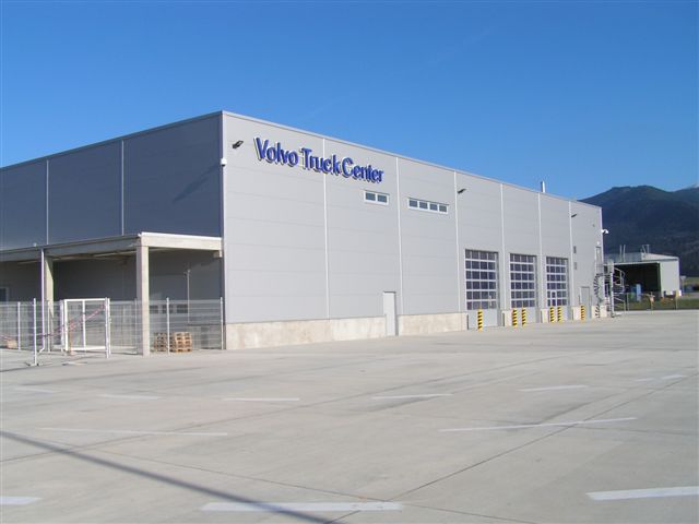Predajné a servisné centrum VOLVO Truck Strečno / priemyselné a energetické stavby - Bouw