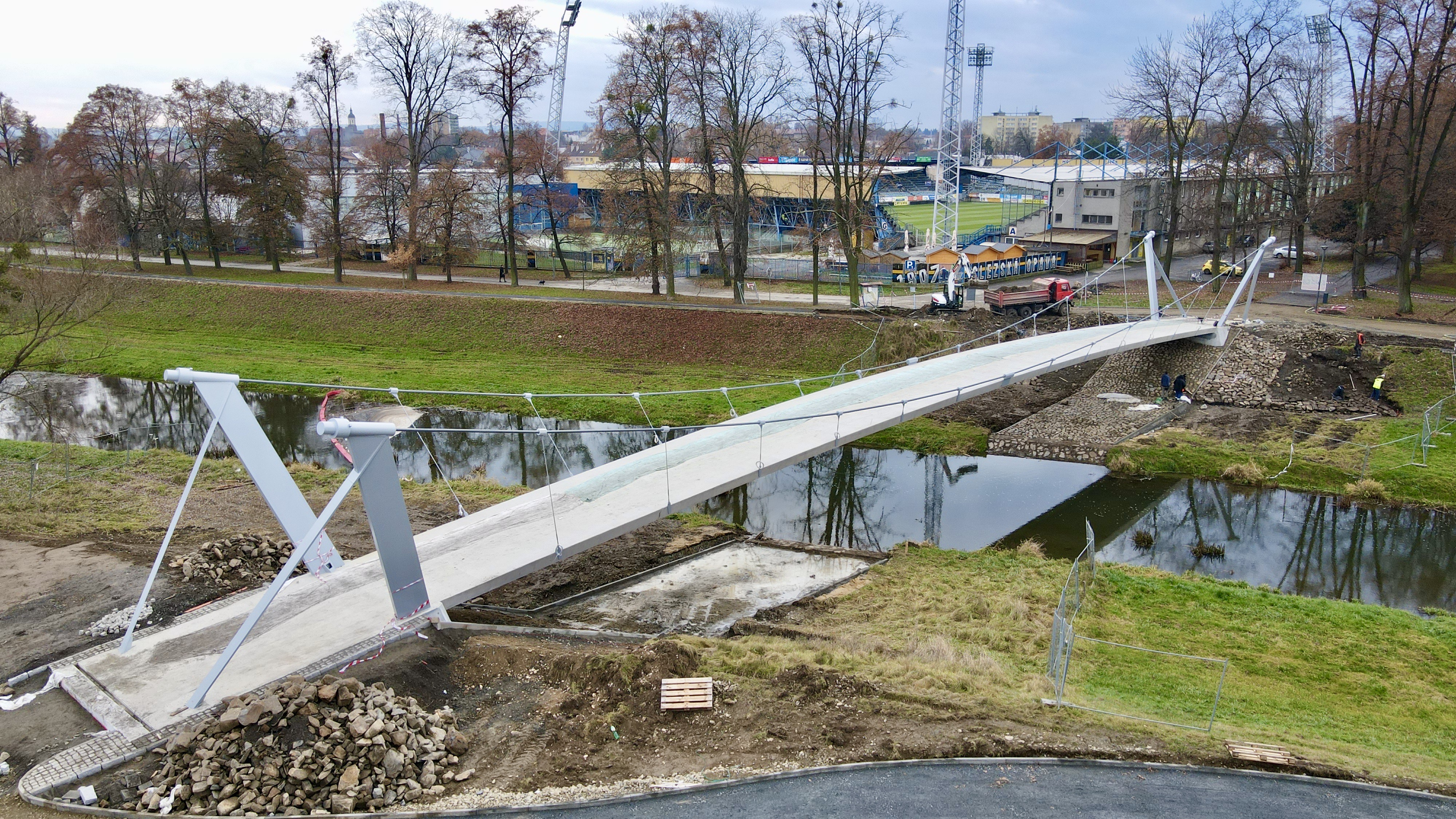Opava – novostavba lávky přes řeku Opavu - Wegen- en bruggenbouw
