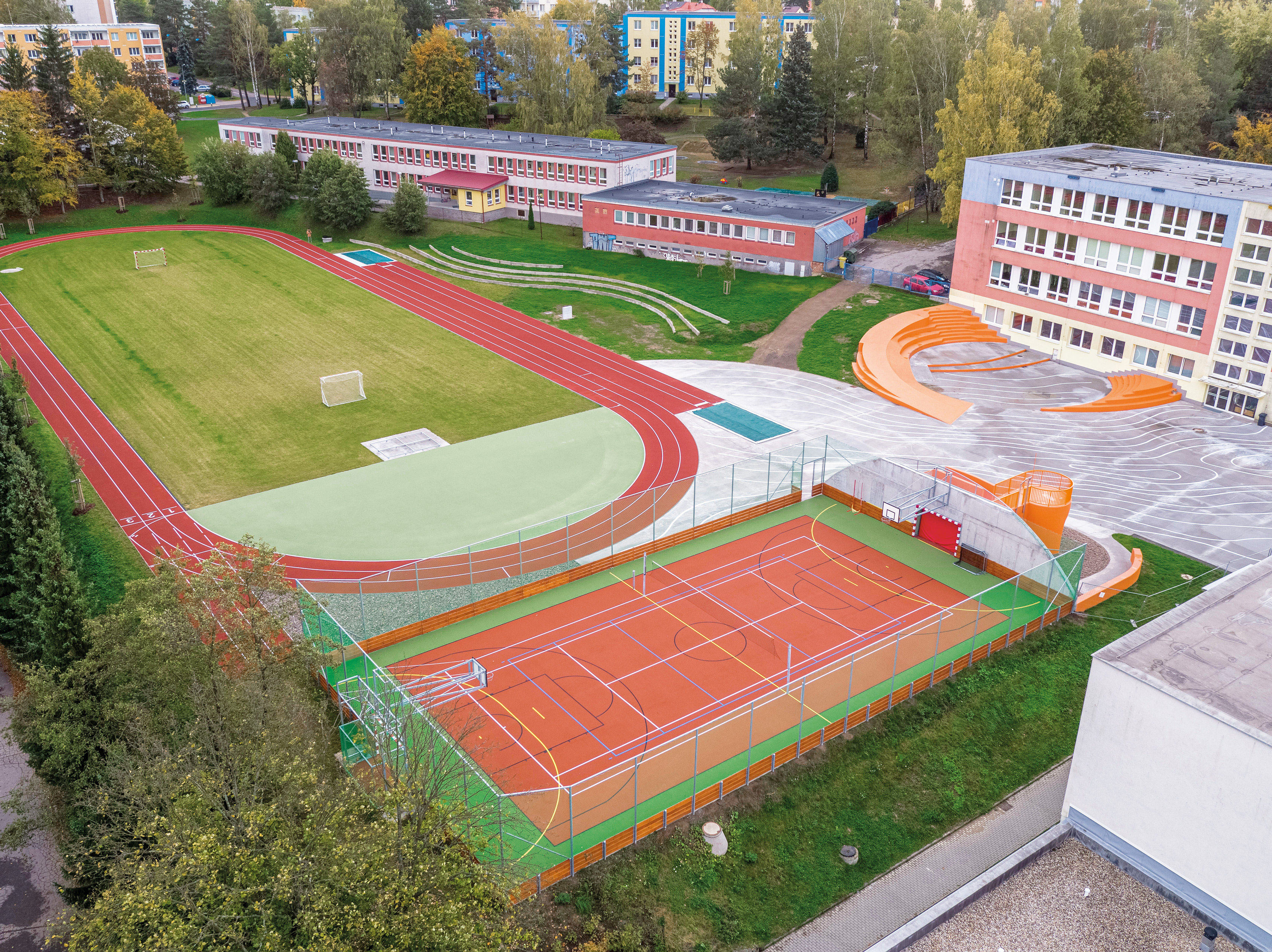 Sportoviště základní školy, Švermova - Civiele bouwkunde