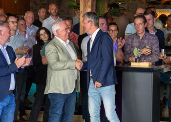 “Ik ben een spoor believer”, John Weijtmans, afgetreden CEO, aan het woord. - NL