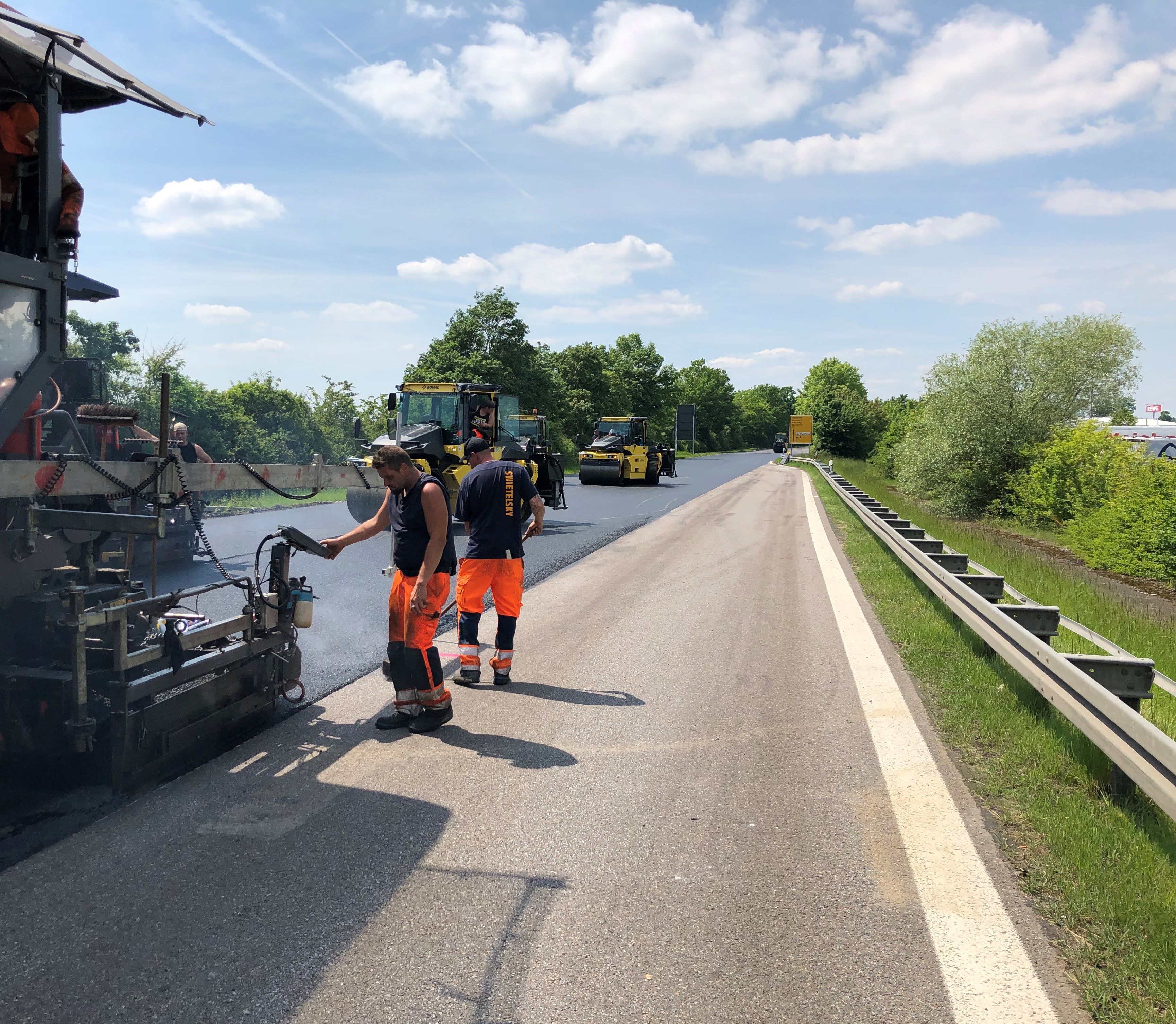 B16, Erneuerung der Fahrbahn - St. Bauamt Ingolstadt - Wegen- en bruggenbouw