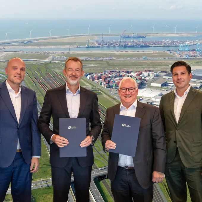 Ondertekening HBR 04 10 2024 6 + Achtergrond