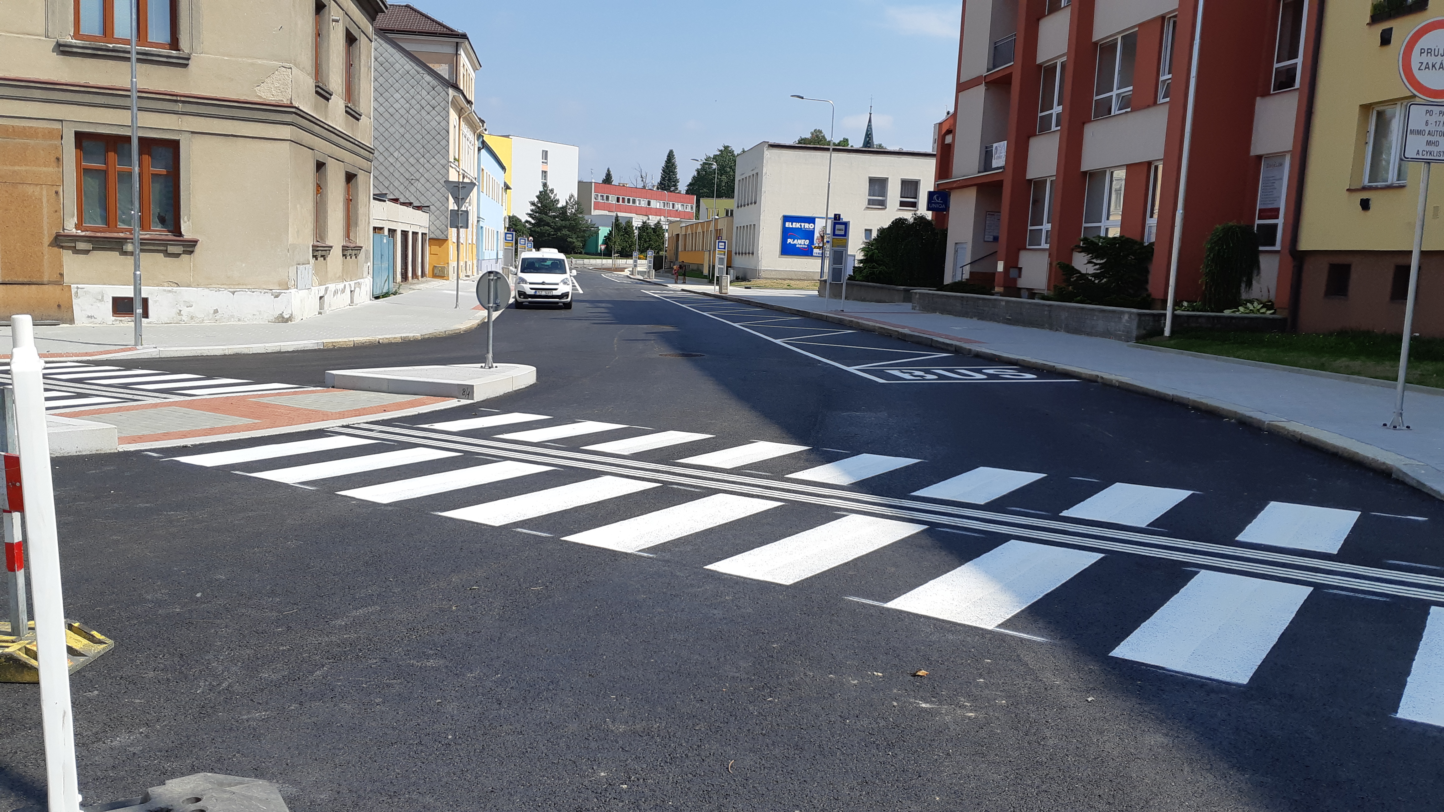 Jindřichův Hradec – rekonstrukce ul. Pravdova, terminál MHD - Wegen- en bruggenbouw