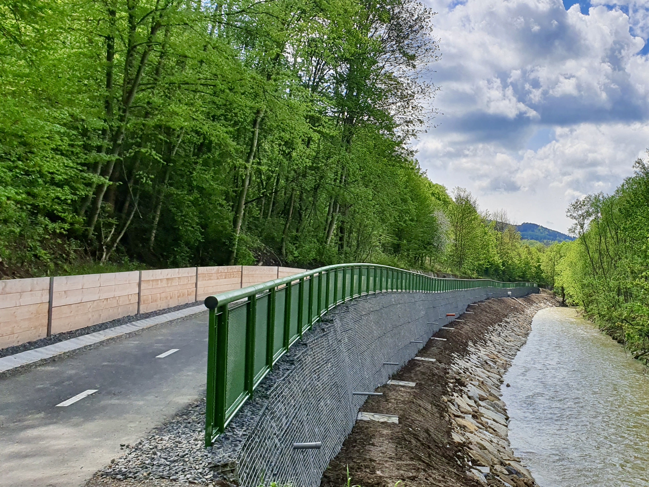 Cyklostezky Hornolidečska - Wegen- en bruggenbouw