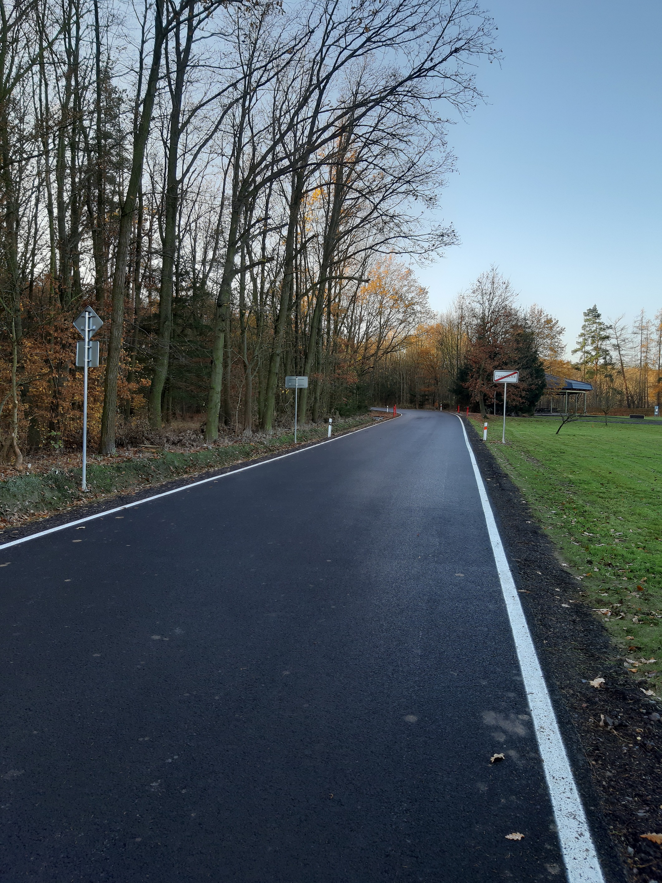 Silnice III/35826 – rekonstrukce silnice u Chacholic  - Wegen- en bruggenbouw