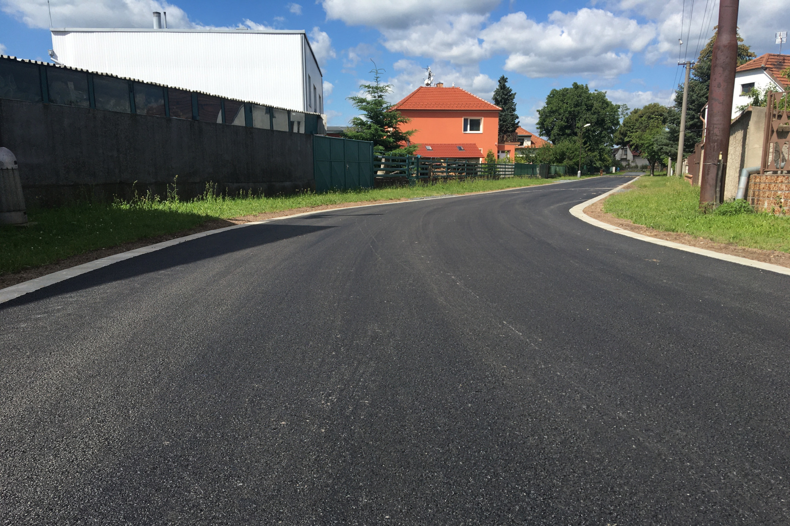 Tři Dvory – rekonstrukce ul. Spojovací          - Wegen- en bruggenbouw