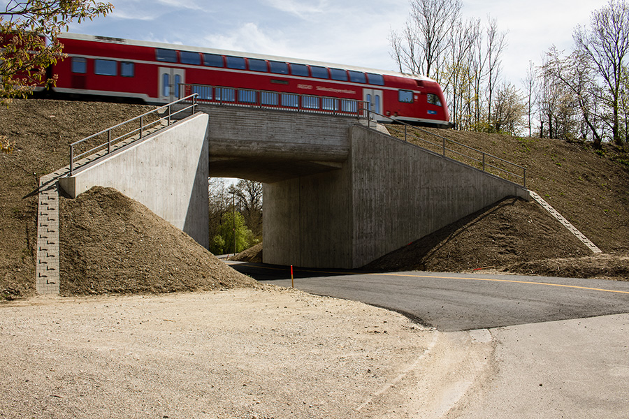 Eisenbahnüberführung Walpertskirchen - Wegen- en bruggenbouw