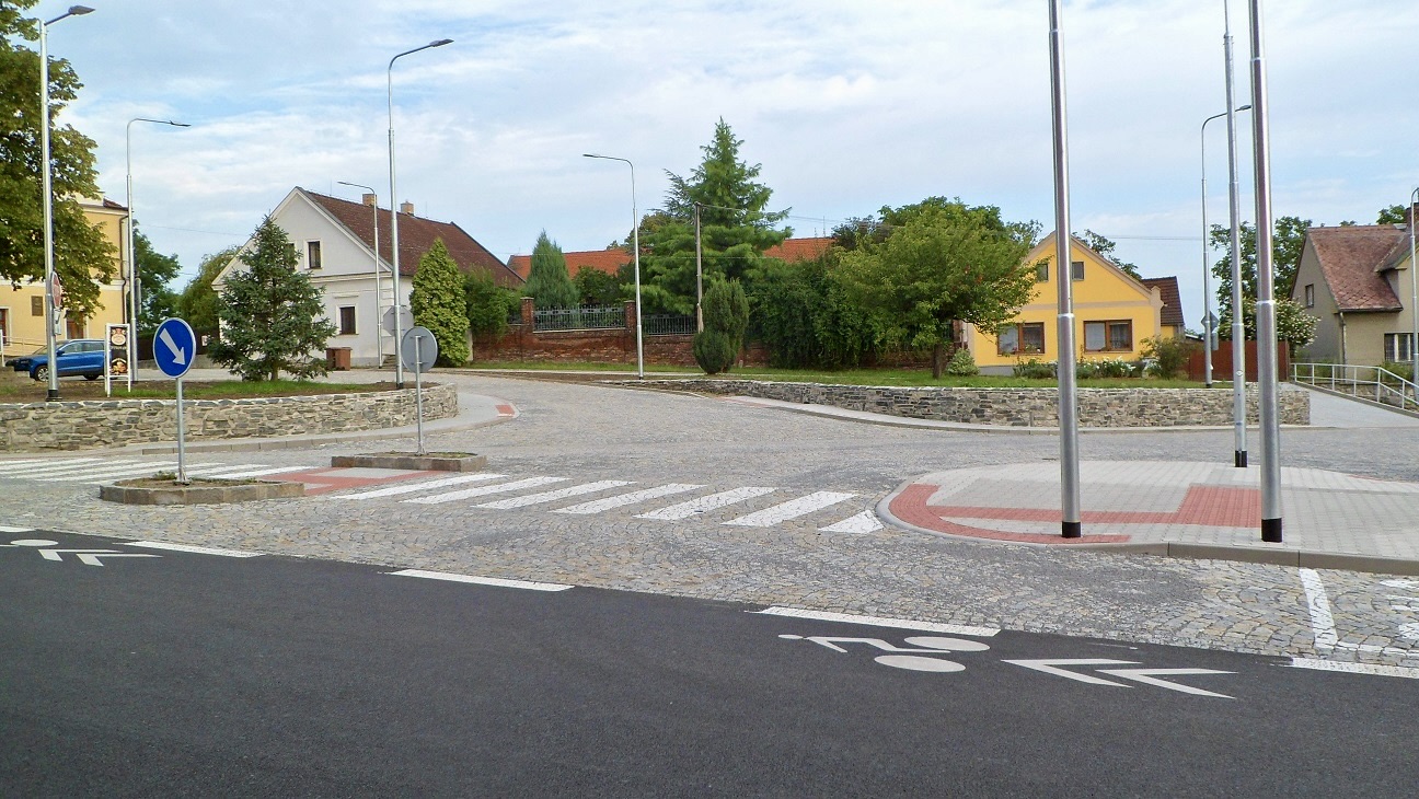 Silnice III/3275, Starý Kolín - Wegen- en bruggenbouw