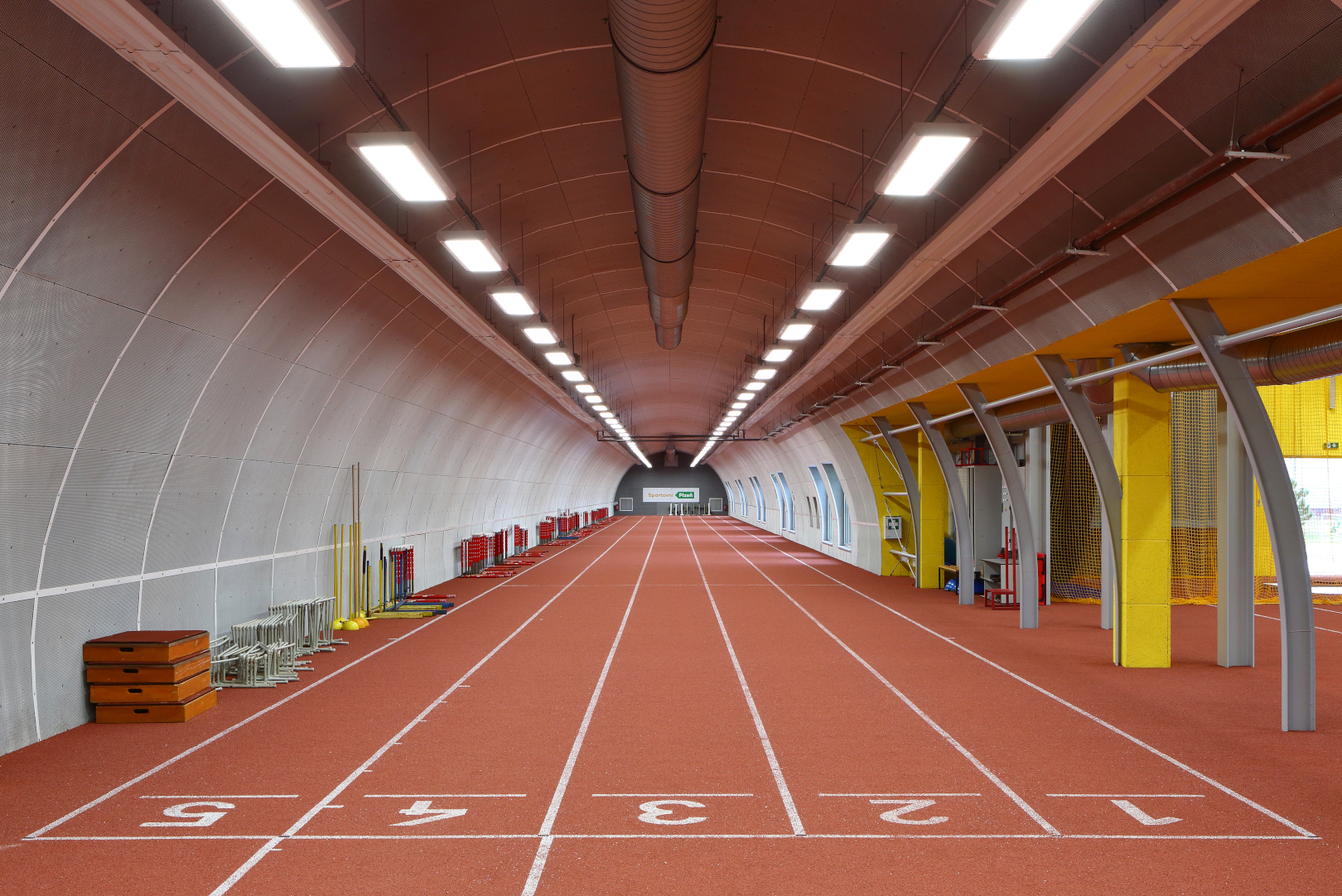 Plzeň, atletický stadion Skvrňany – rozšíření stávající rozcvičovny - Bouw