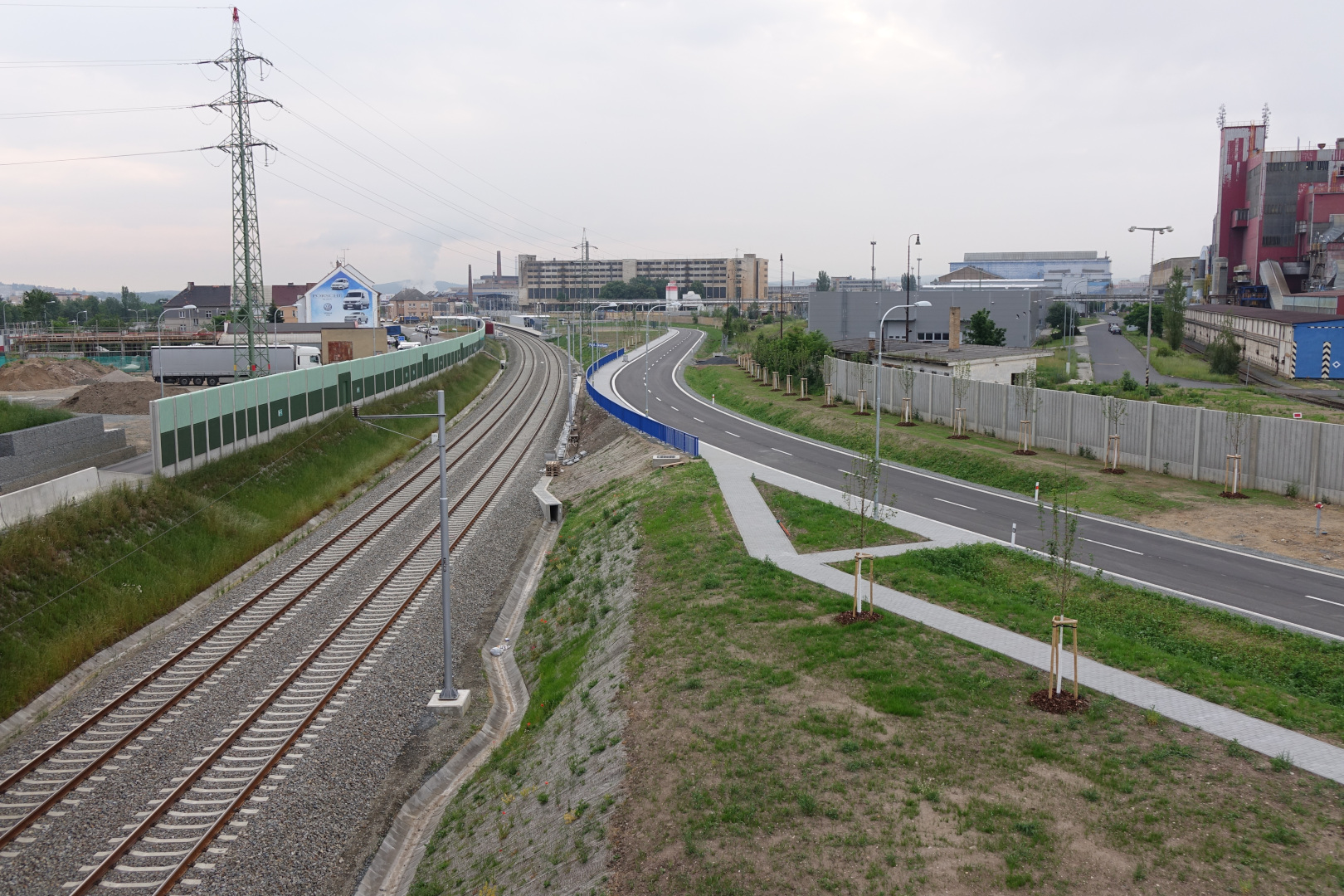 Uzel Plzeň, 3. stavba - přesmyk domažlické trati - Wegen- en bruggenbouw