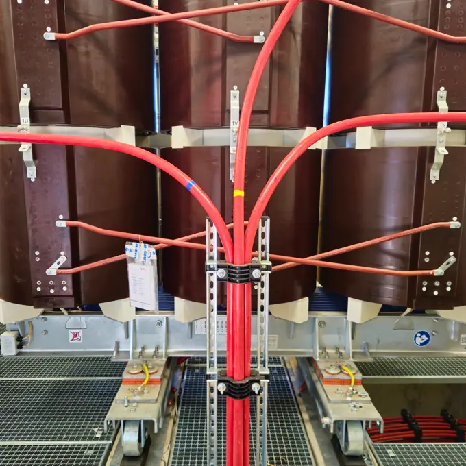 10kV opvoer bij giethars 10kV tractietransformator