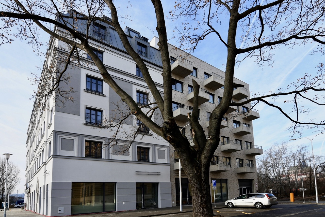 Brno – novostavba multifunkčního objektu, Opuštěná - Bouw