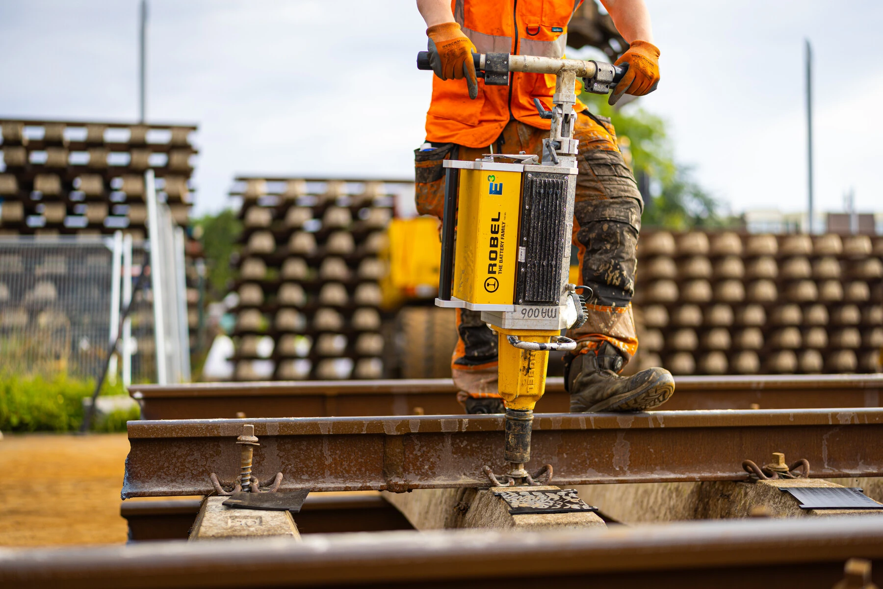 Web 20250812 084505 SV3564