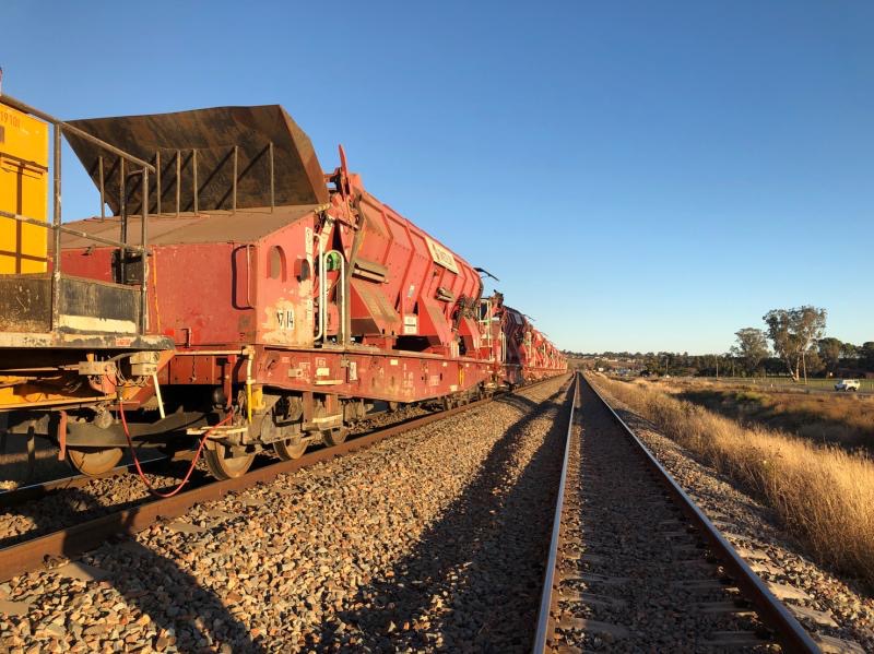 ARTC Hunter Valley Ballast Cleaning - Spoorwegbouw