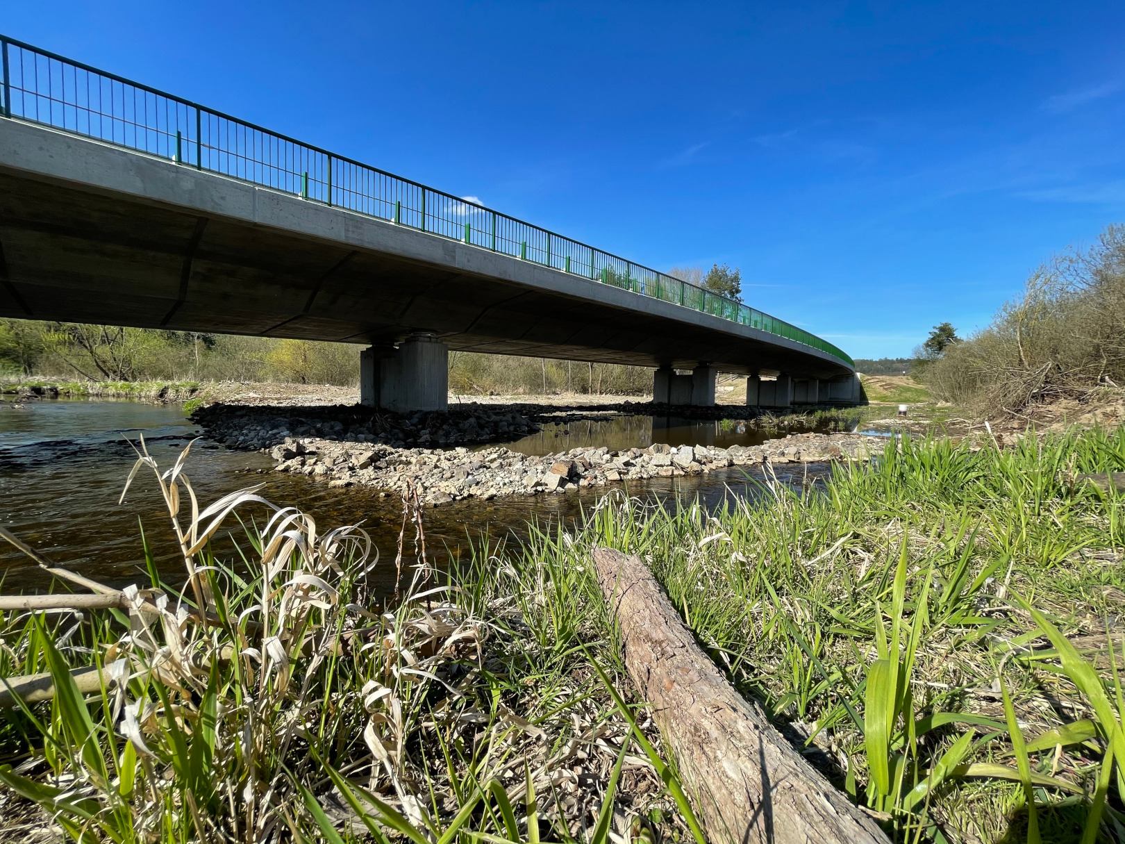 Silnice II/230, obchvat Mariánských Lázní – stavba mostu přes Kosový potok  - Wegen- en bruggenbouw