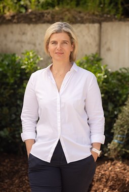  Desiree Breinesberger 