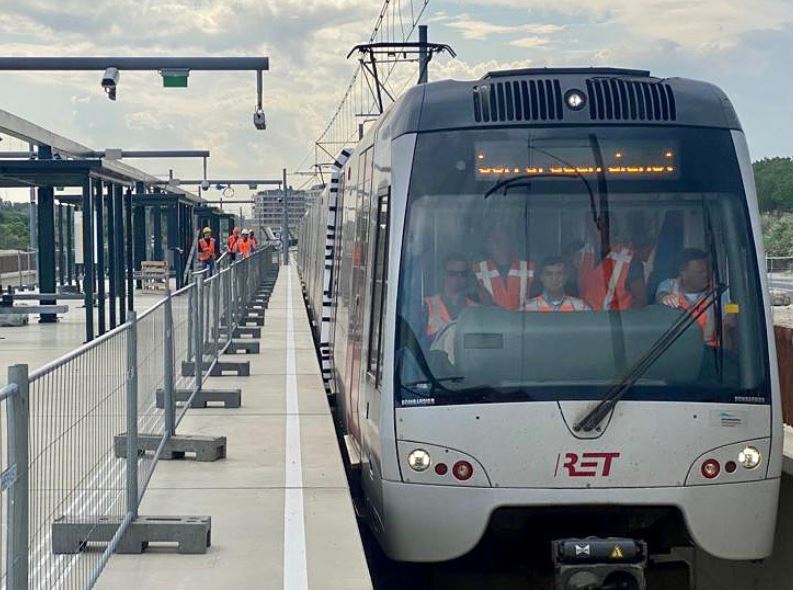 Metro Aan Zee Testrit 4