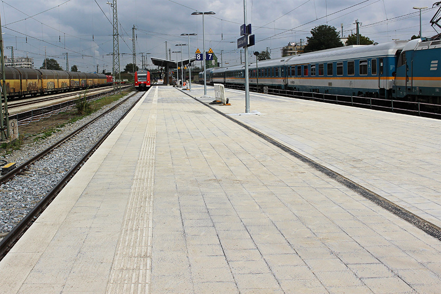 Bahnsteig Hauptbahnhof Landshut - Civiele bouwkunde