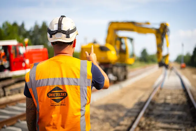 Web 20250815 155145 SV6660