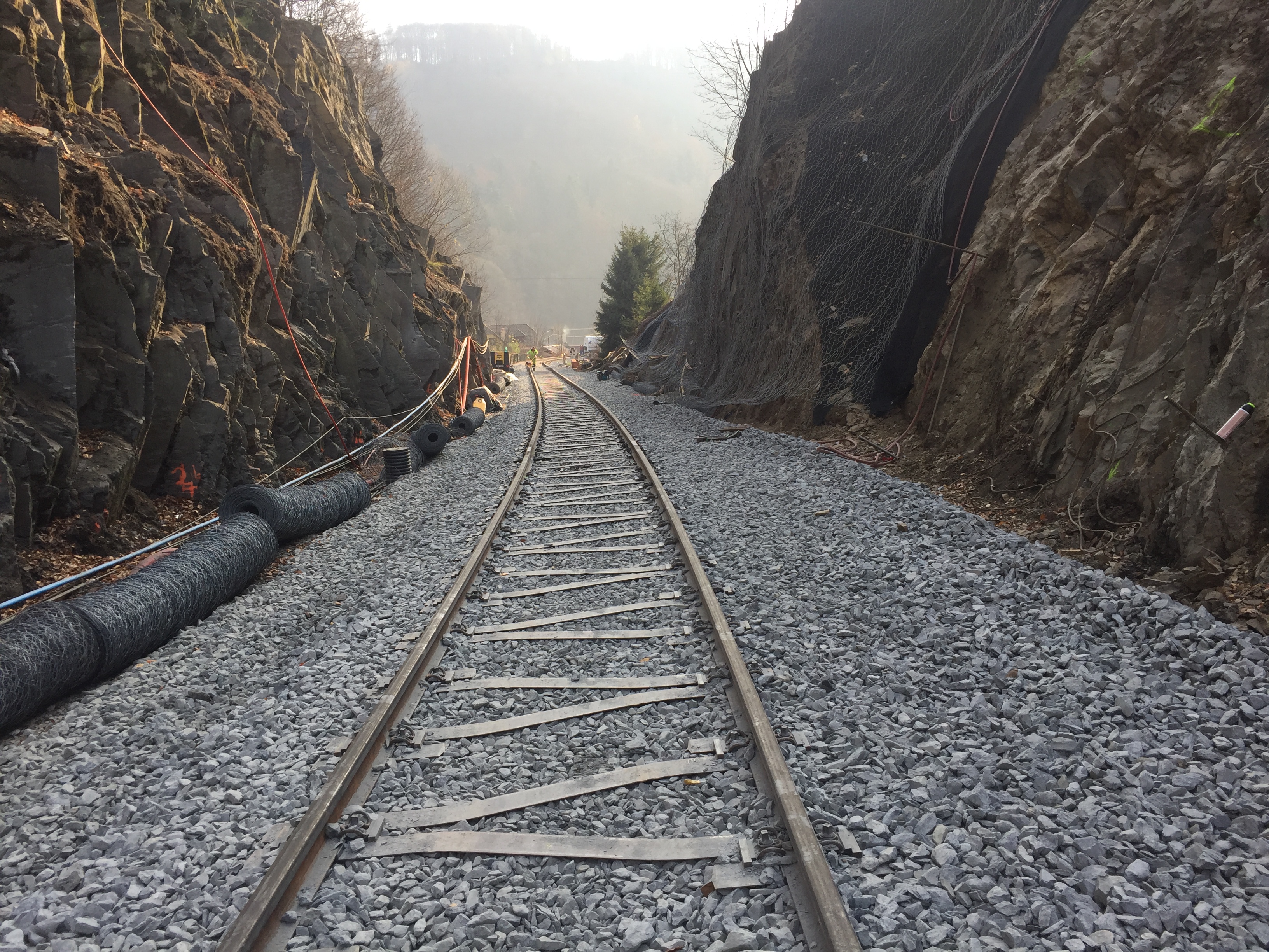 Sanace skalního zářezu Hrubá Voda – Domašov  - Spoorwegbouw