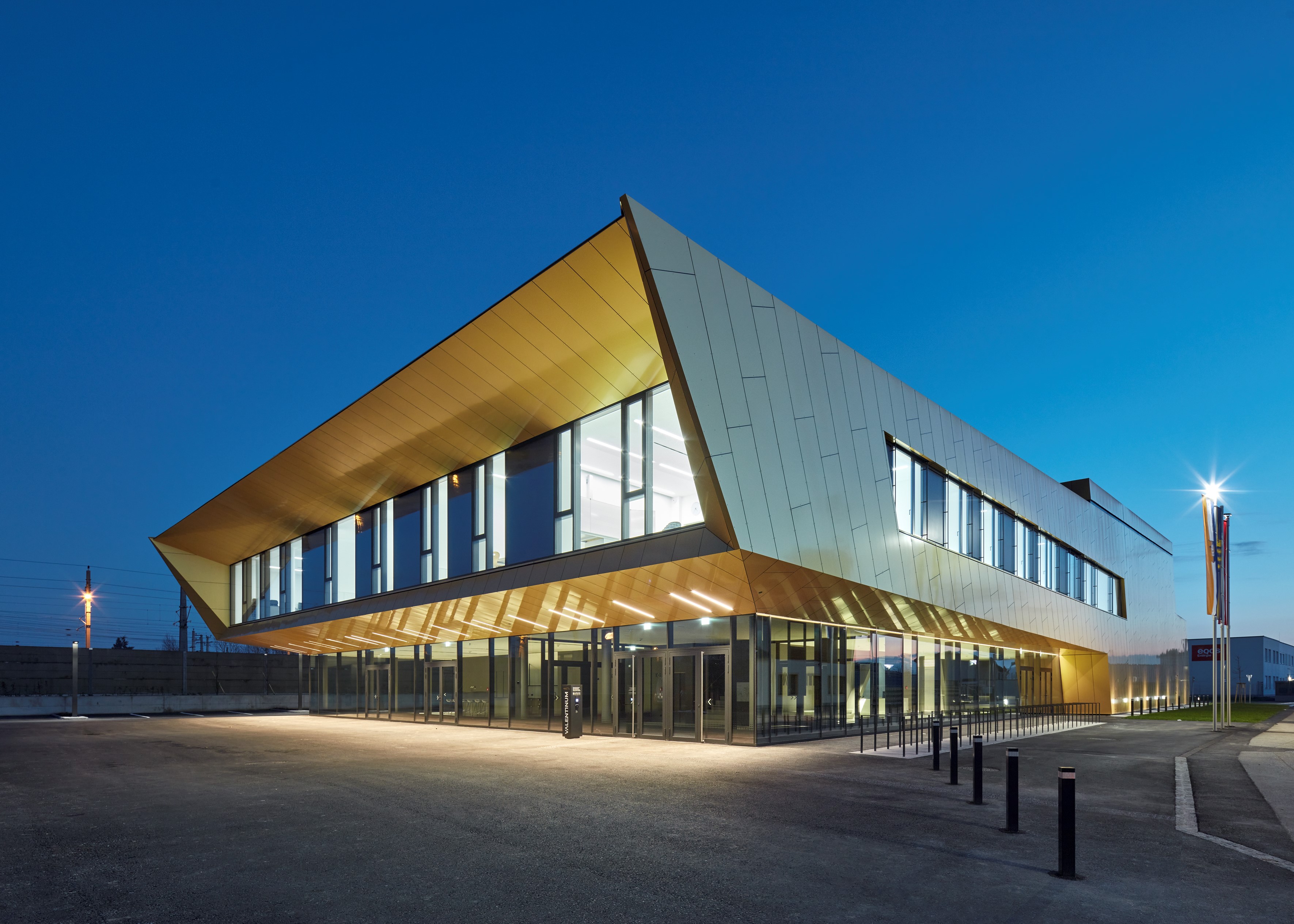 Veranstaltungszentrum St. Valentin - Bouw