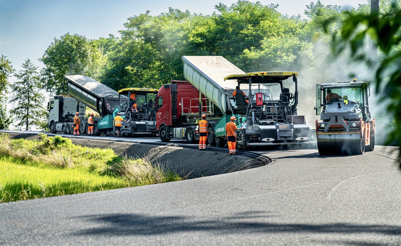 Silnice II/244 – rekonstrukce úseku Měšice–Byšice - Wegen- en bruggenbouw